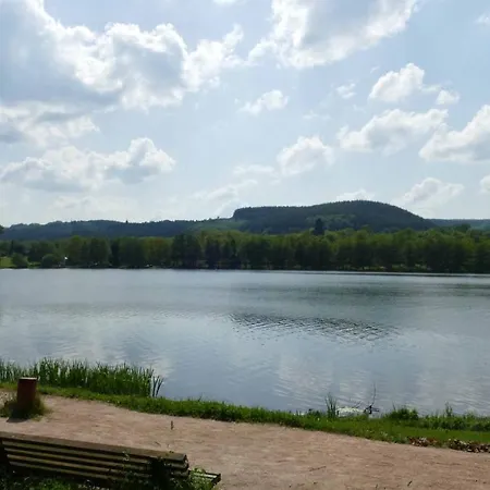 Au Bord De La Sioule 아파트 *