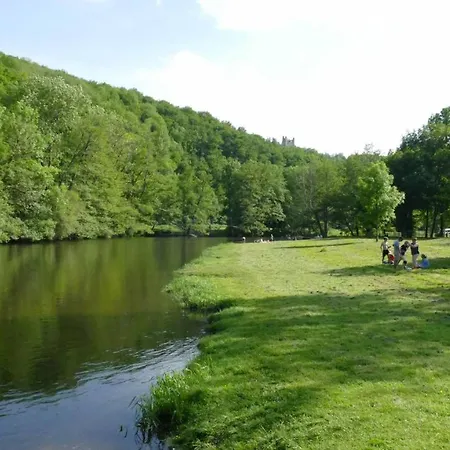 Au Bord De La Sioule *